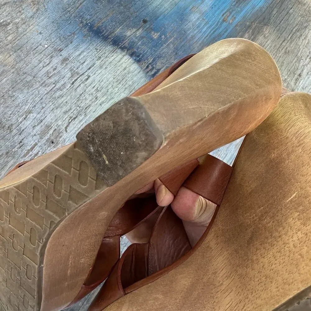 Diane Von Furstenberg Camel Wood Wedge Crossover Heels Women’s 9.5 - 999